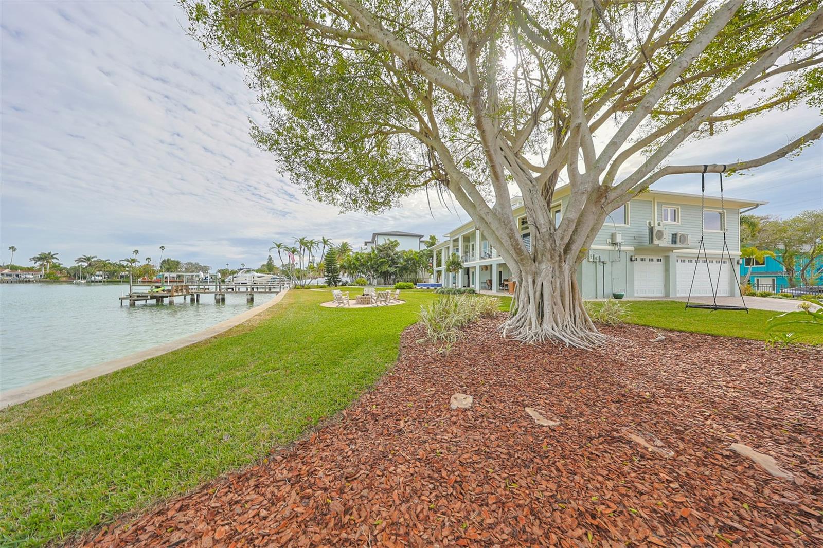 LONE PALM BEACH 1ST ADD - Residential