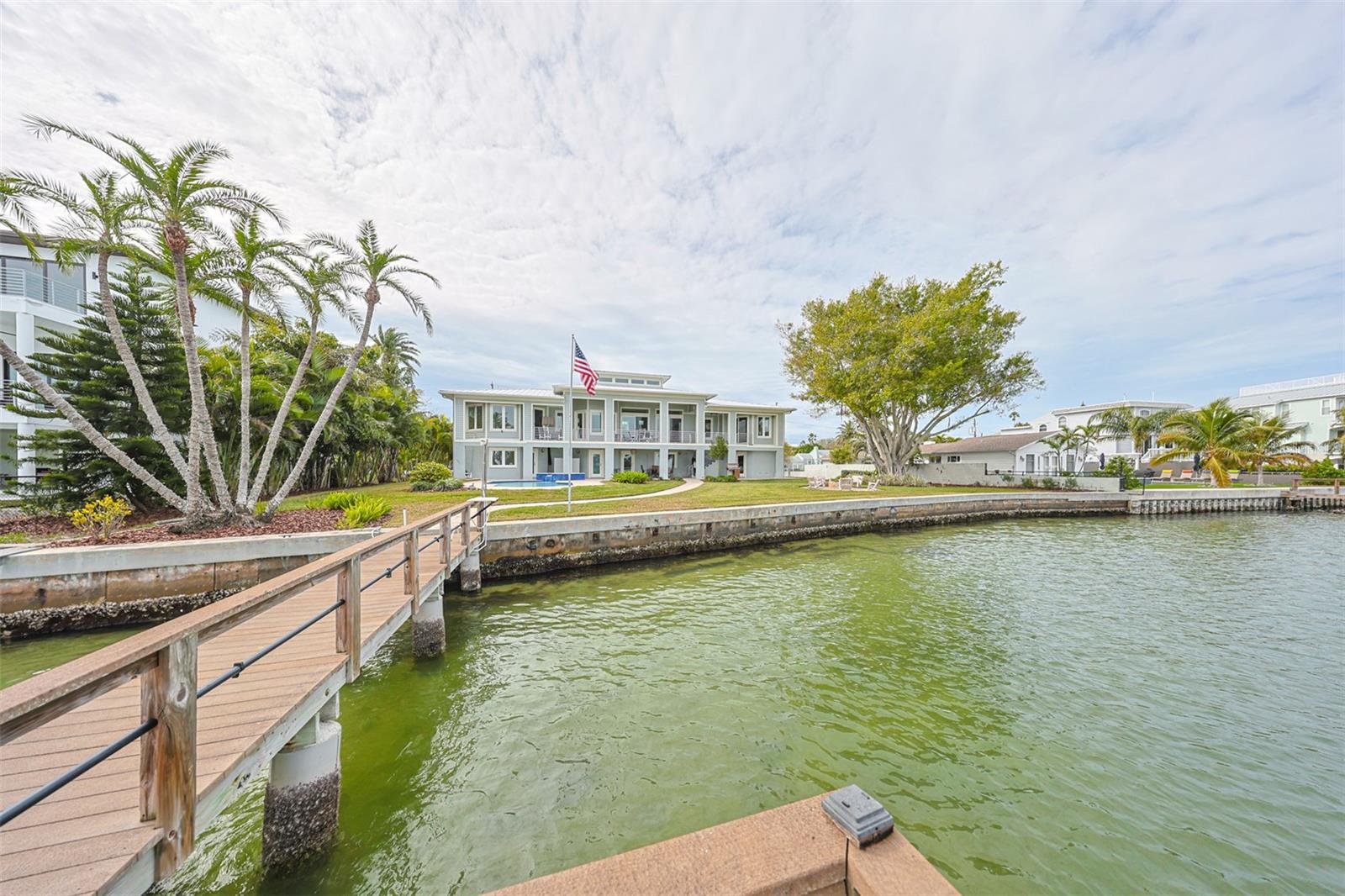 LONE PALM BEACH 1ST ADD - Residential