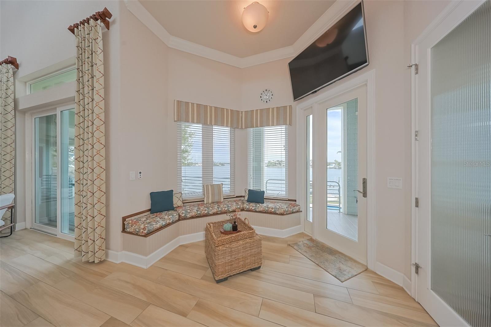 LONE PALM BEACH 1ST ADD - Residential