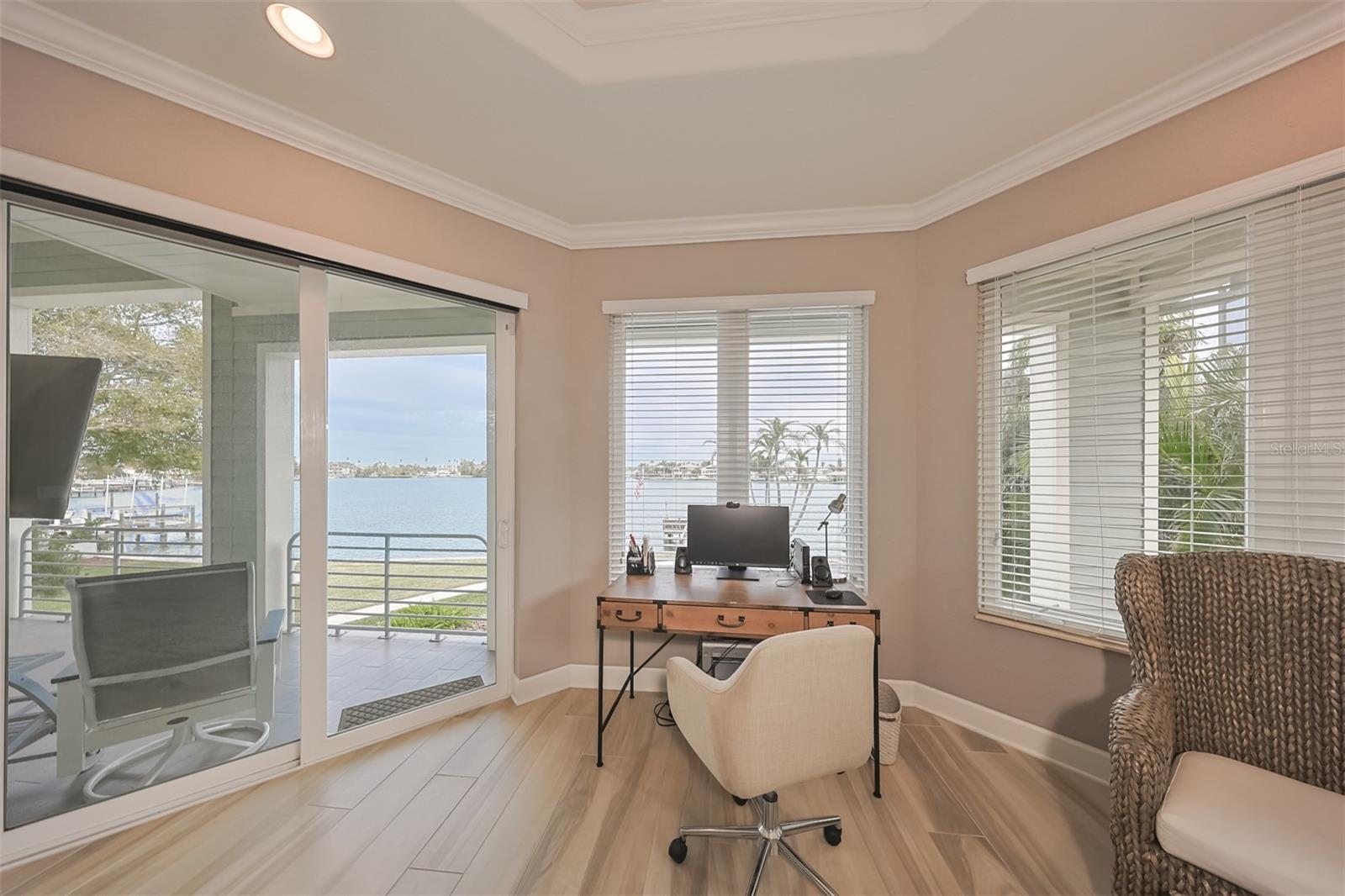 LONE PALM BEACH 1ST ADD - Residential