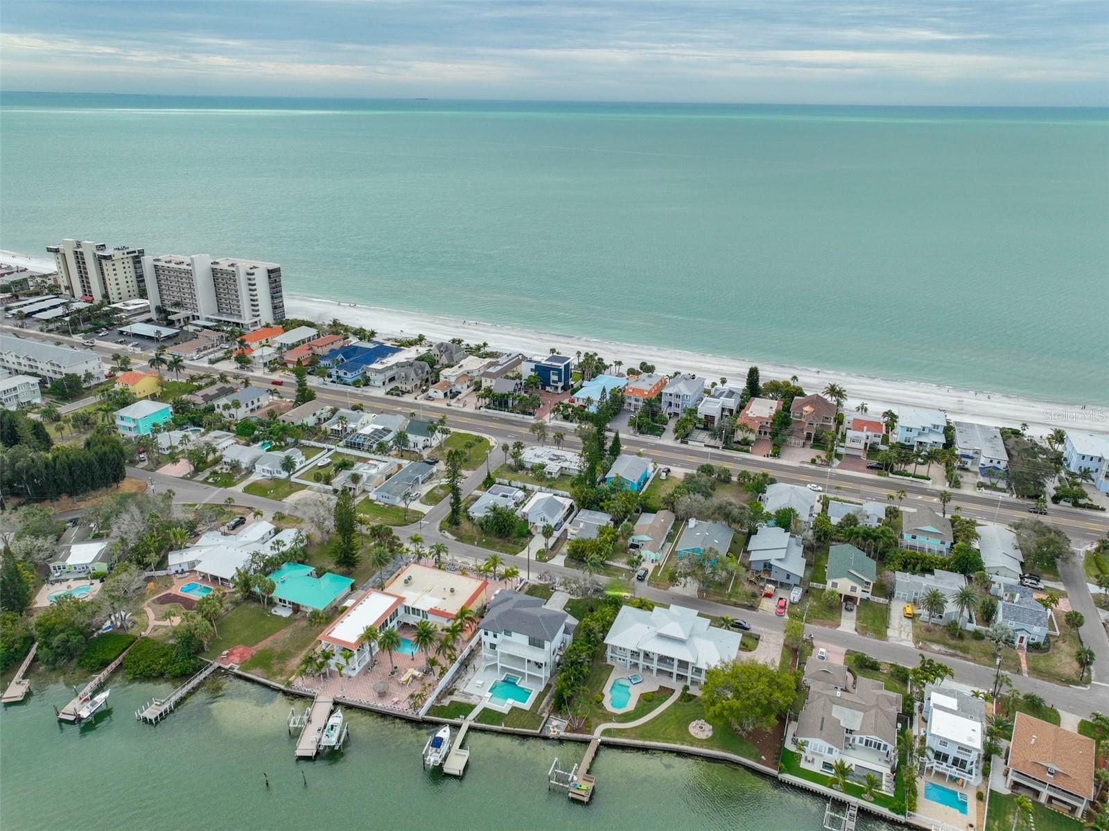 LONE PALM BEACH 1ST ADD - Residential