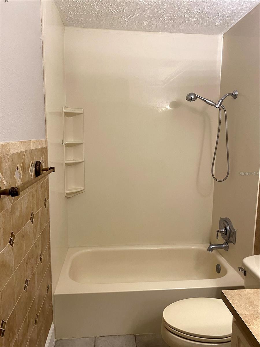 FOREST LAKE CONDO - Residential Lease