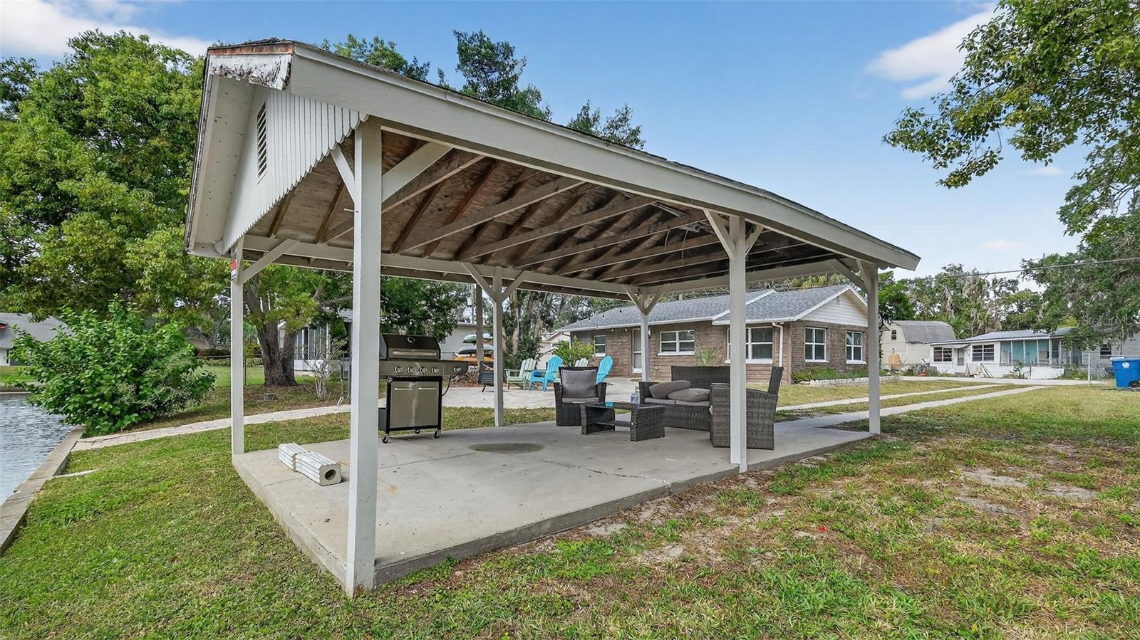 WEEKI WACHEE GARDENS ADD - Residential