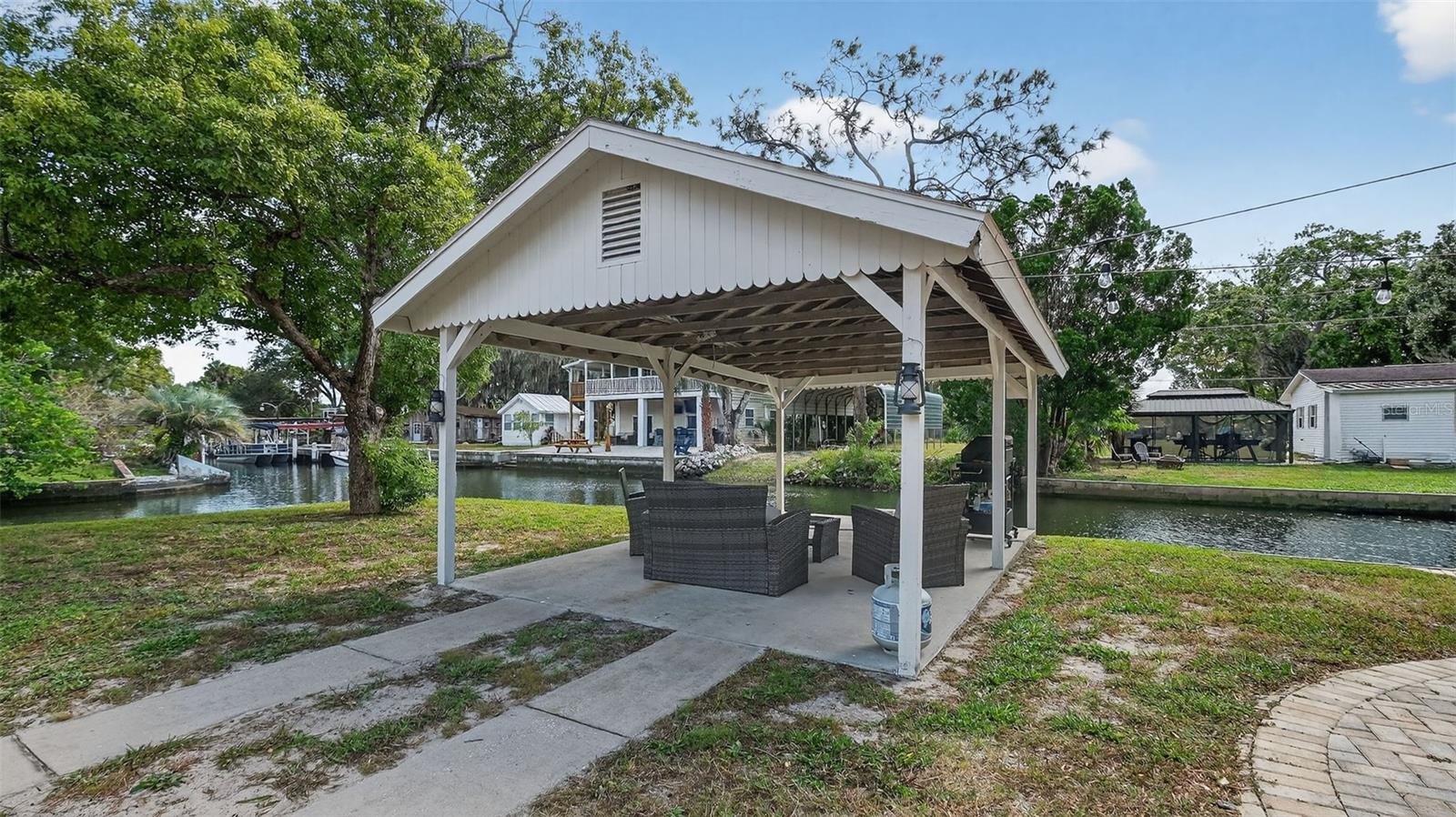 WEEKI WACHEE GARDENS ADD - Residential
