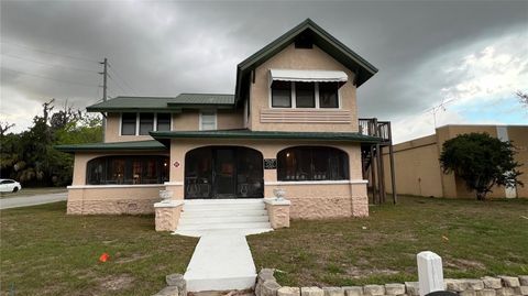 Photo of 1434 W Main Street, Leesburg, FL 34748 (MLS # G5108875)