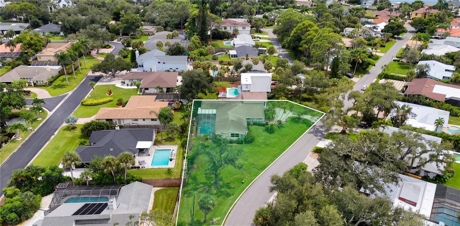 1804 BAYWOOD DRIVE