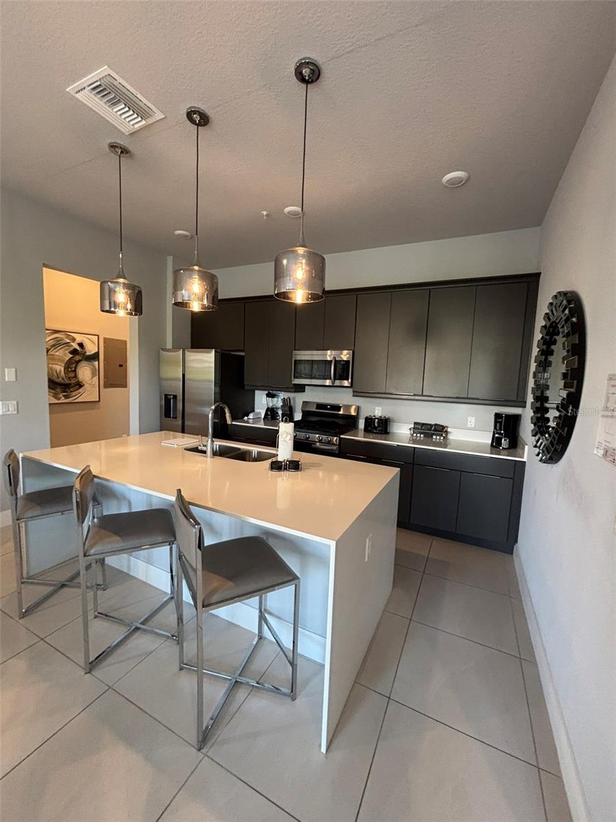 SPECTRUM AT REUNION CONDO PH 7A OR 6391/1578 UNIT - Residential Lease