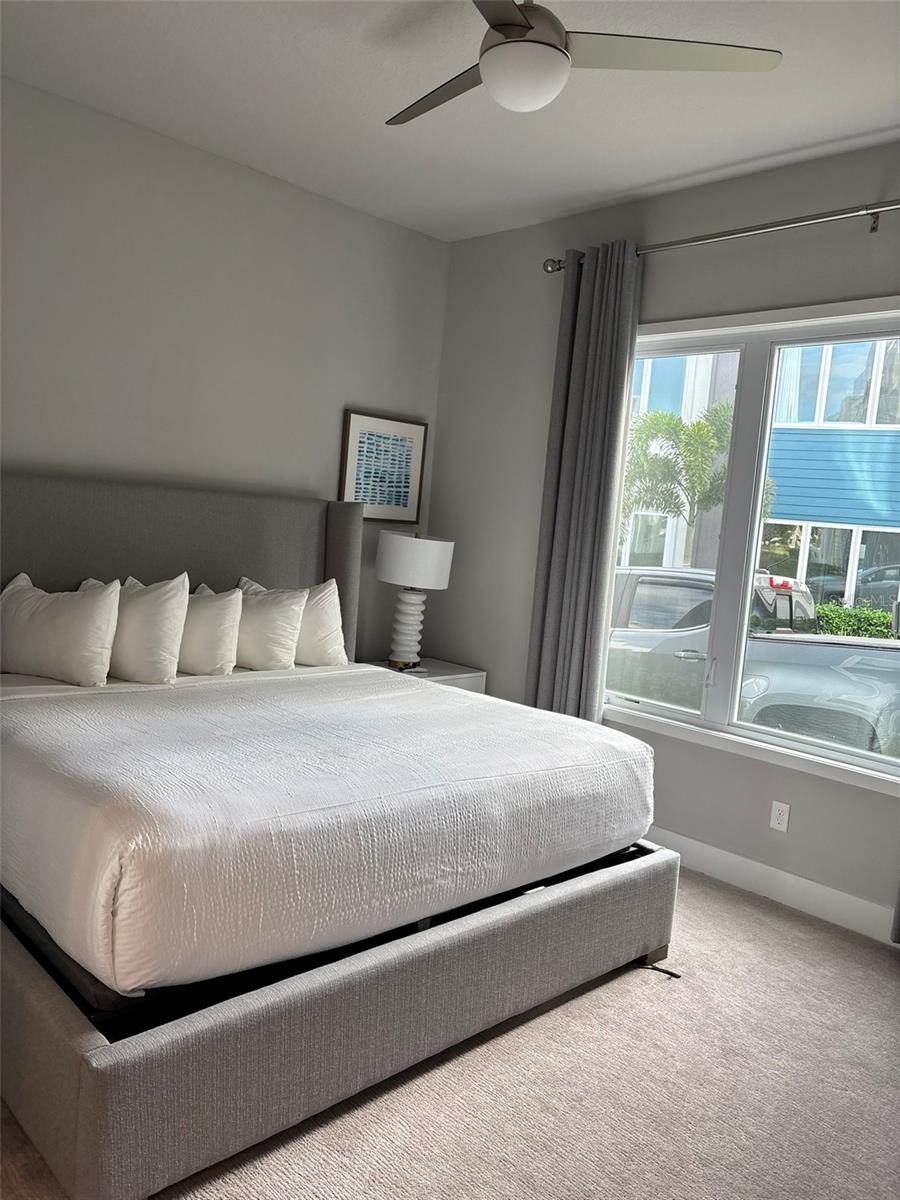 SPECTRUM AT REUNION CONDO PH 7A OR 6391/1578 UNIT - Residential Lease