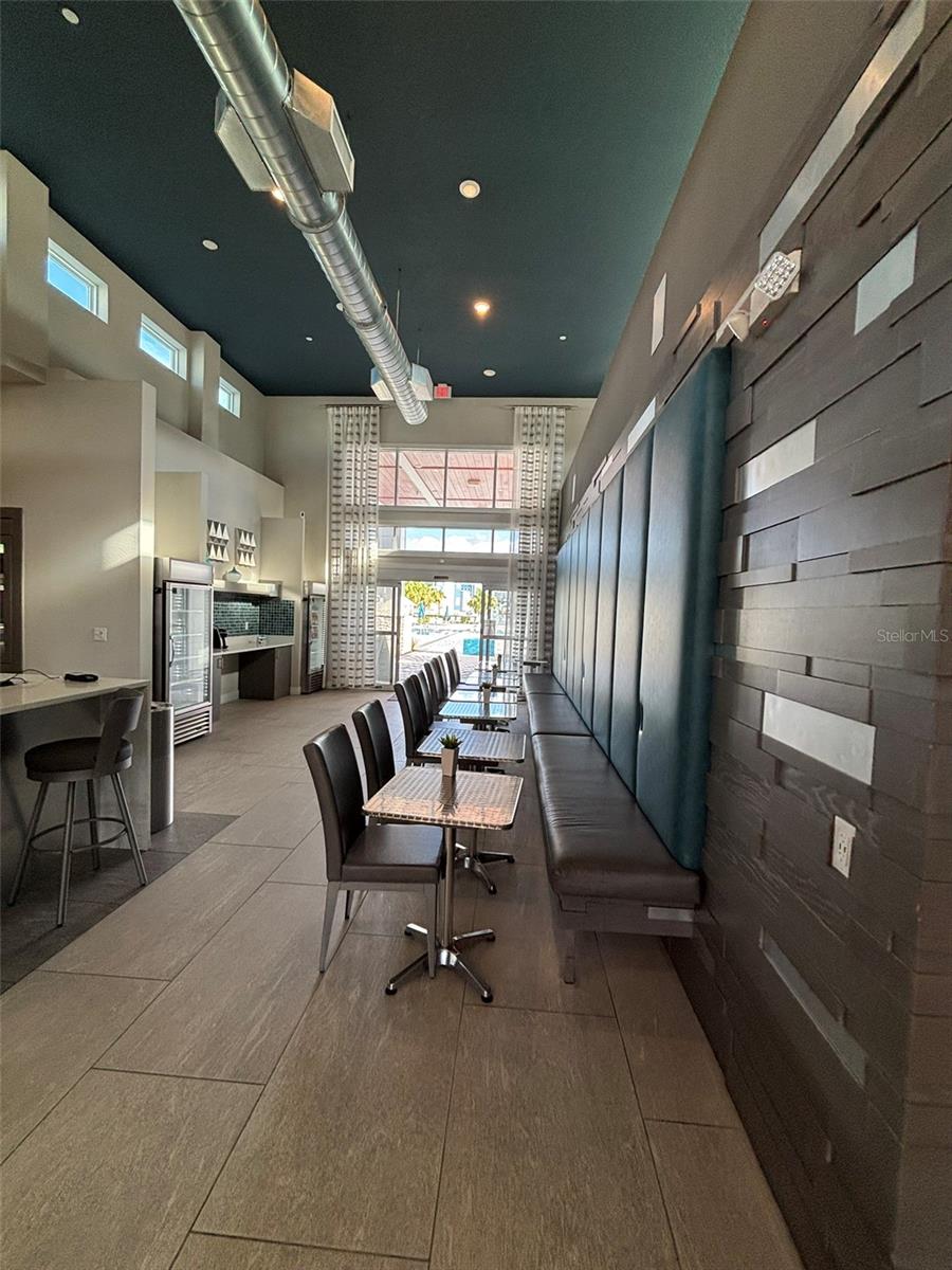 SPECTRUM AT REUNION CONDO PH 7A OR 6391/1578 UNIT - Residential Lease