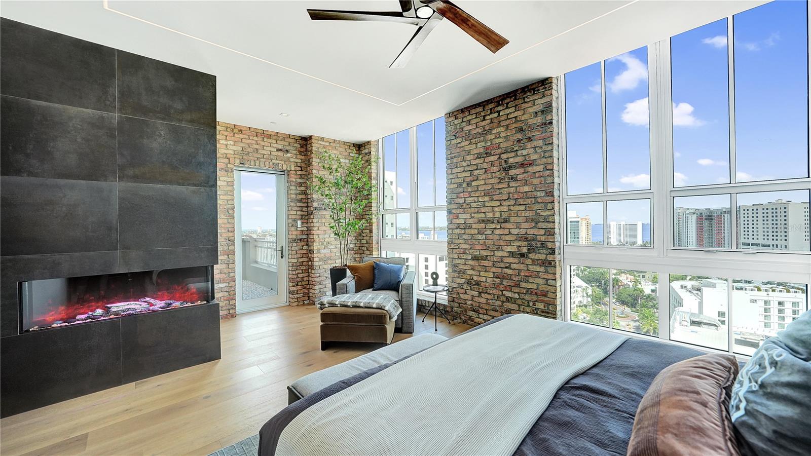 1350 MAIN RESIDENTIAL - Residential