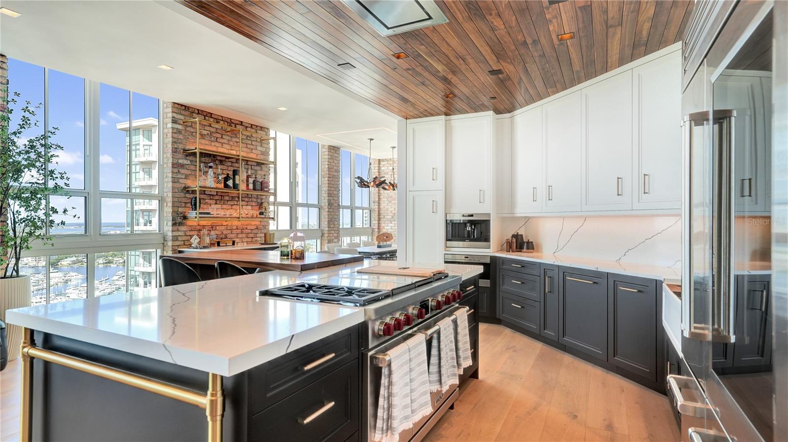 1350 MAIN RESIDENTIAL - Residential