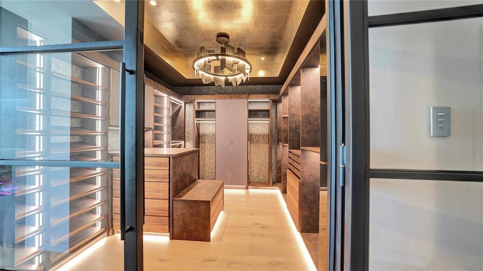 1350 MAIN RESIDENTIAL - Residential