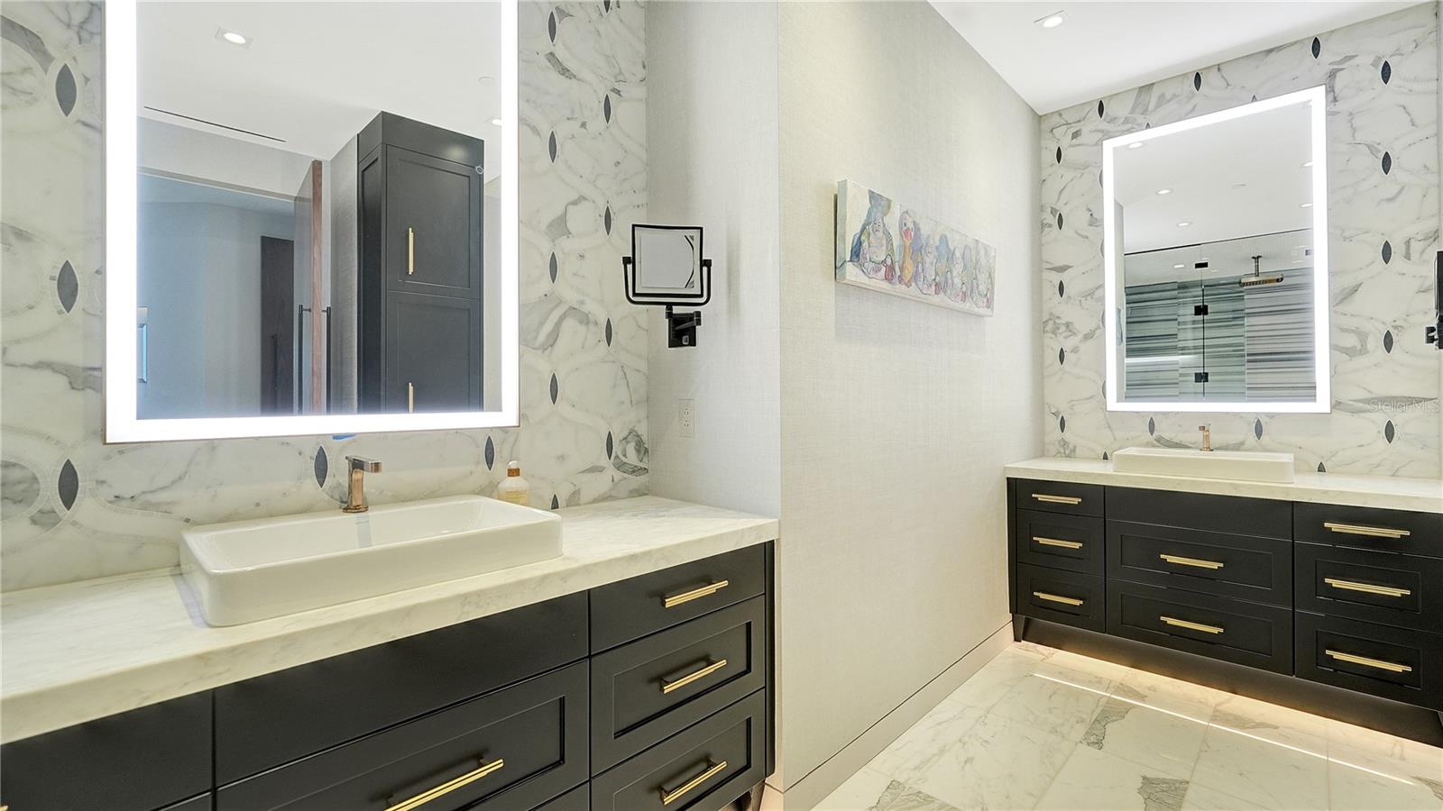 1350 MAIN RESIDENTIAL - Residential