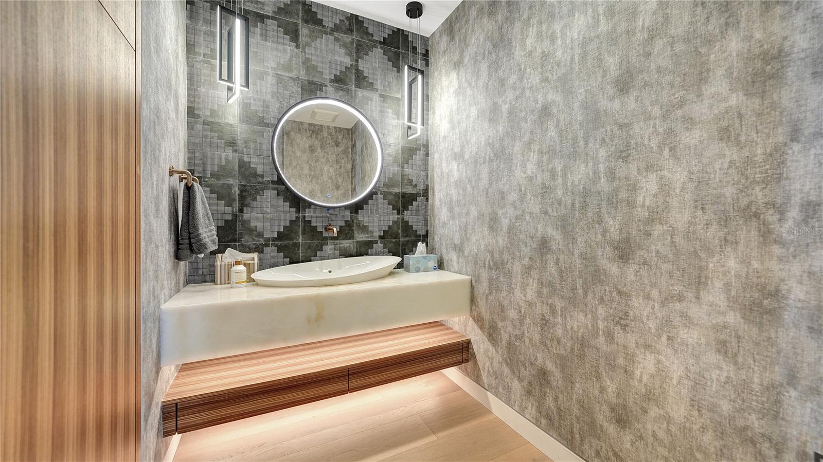 1350 MAIN RESIDENTIAL - Residential