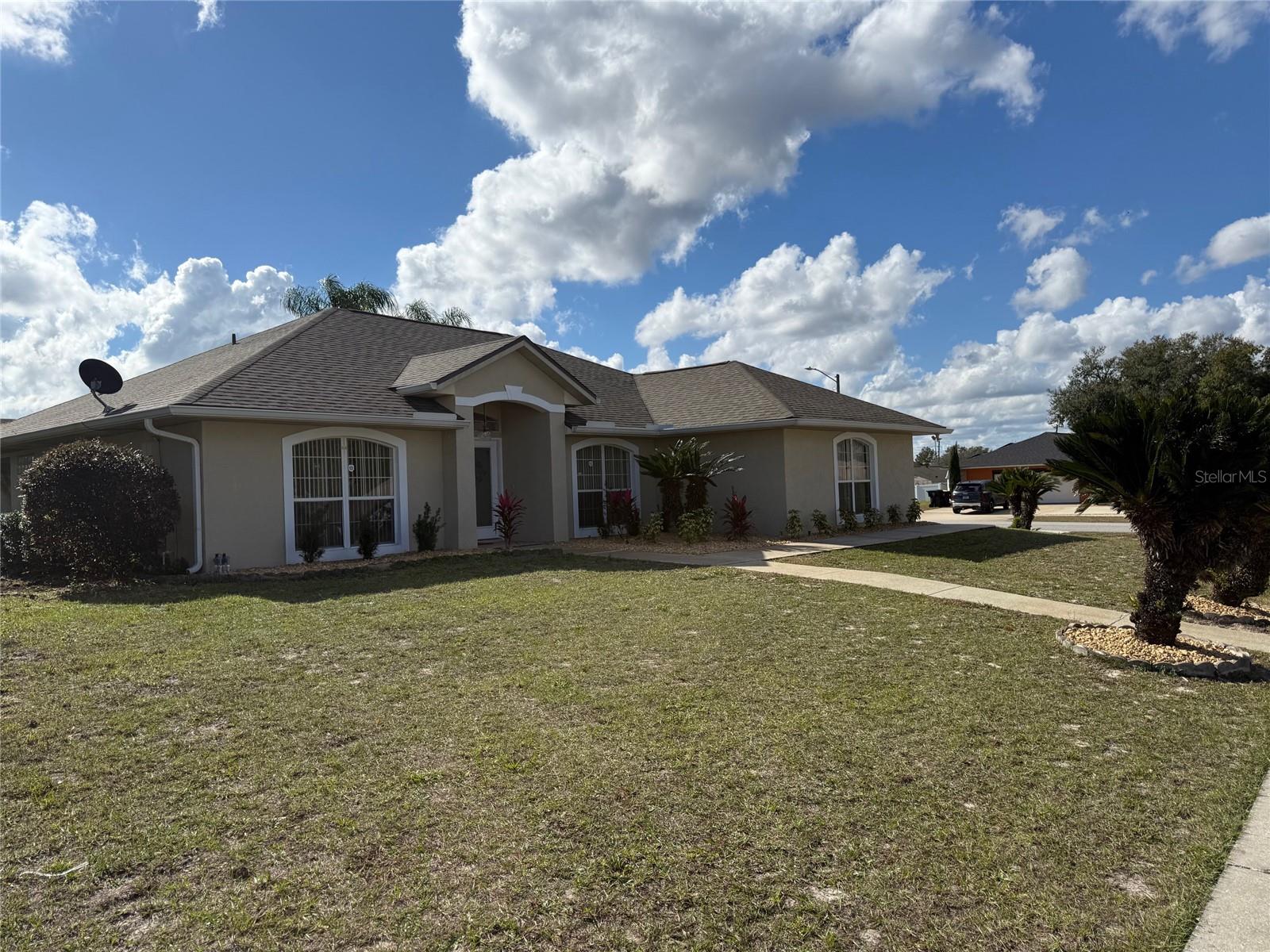 BREEZEWOOD PARK UNIT 08 - Residential Lease