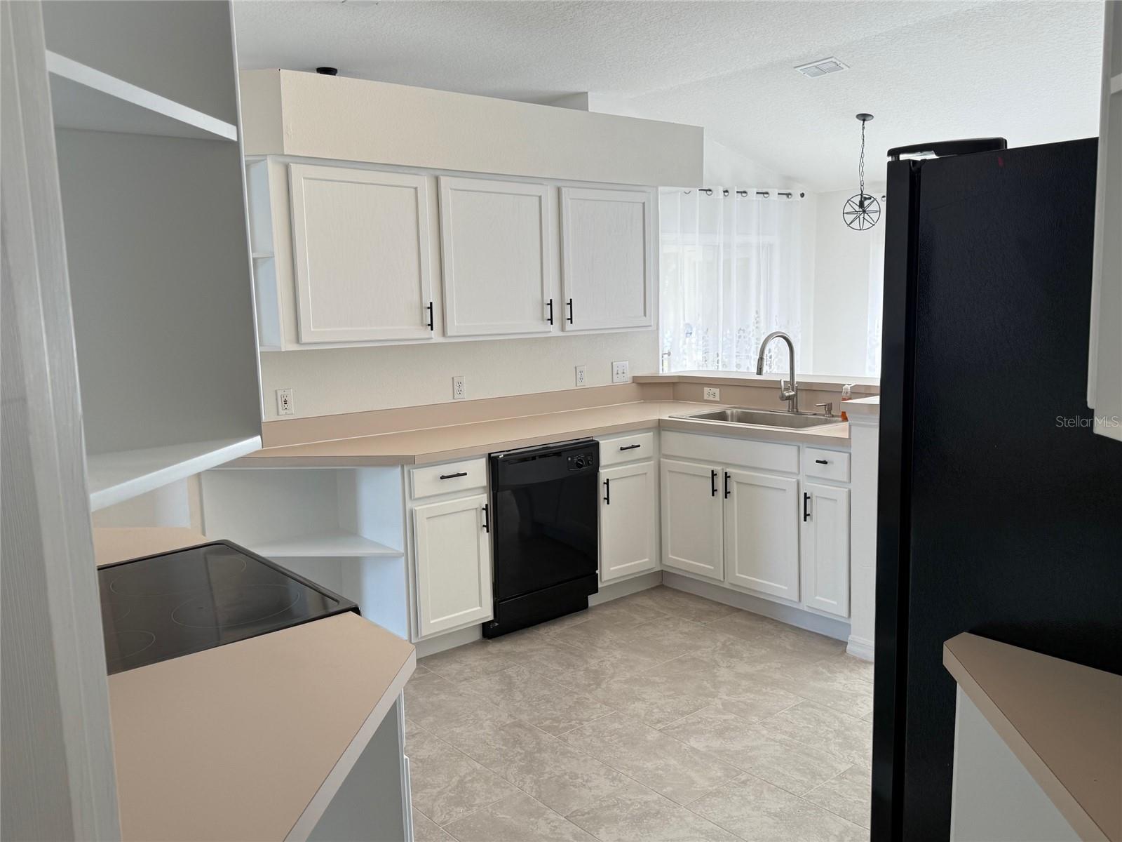 BREEZEWOOD PARK UNIT 08 - Residential Lease