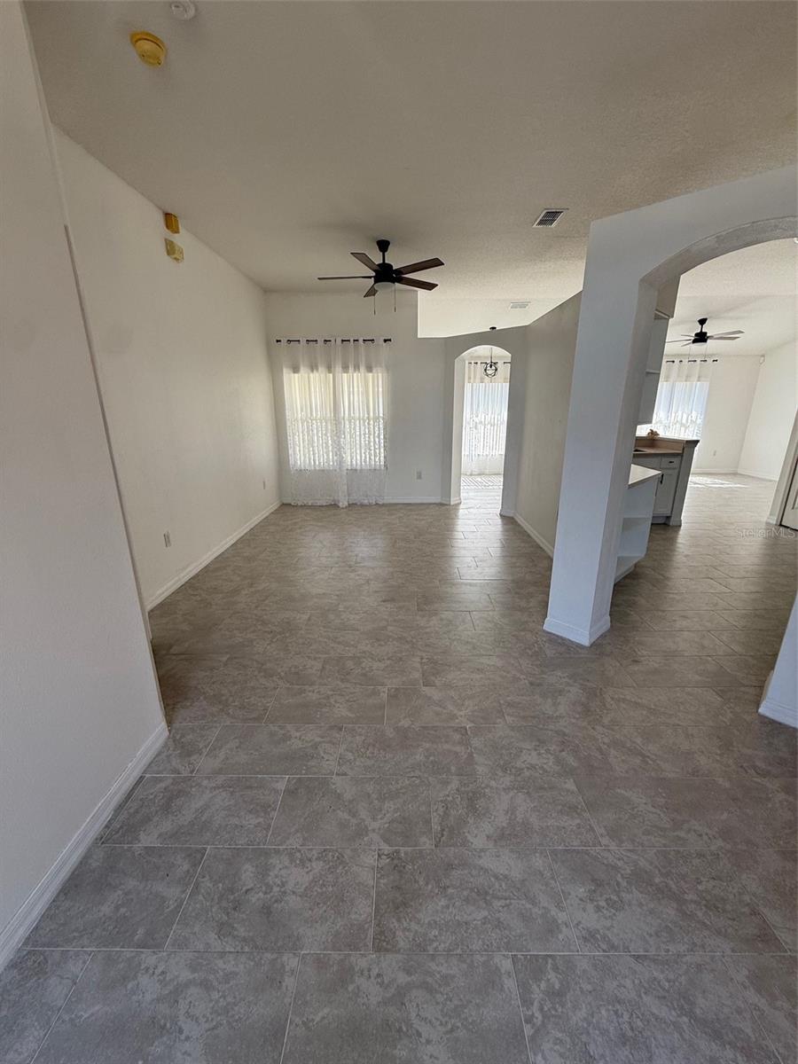 BREEZEWOOD PARK UNIT 08 - Residential Lease