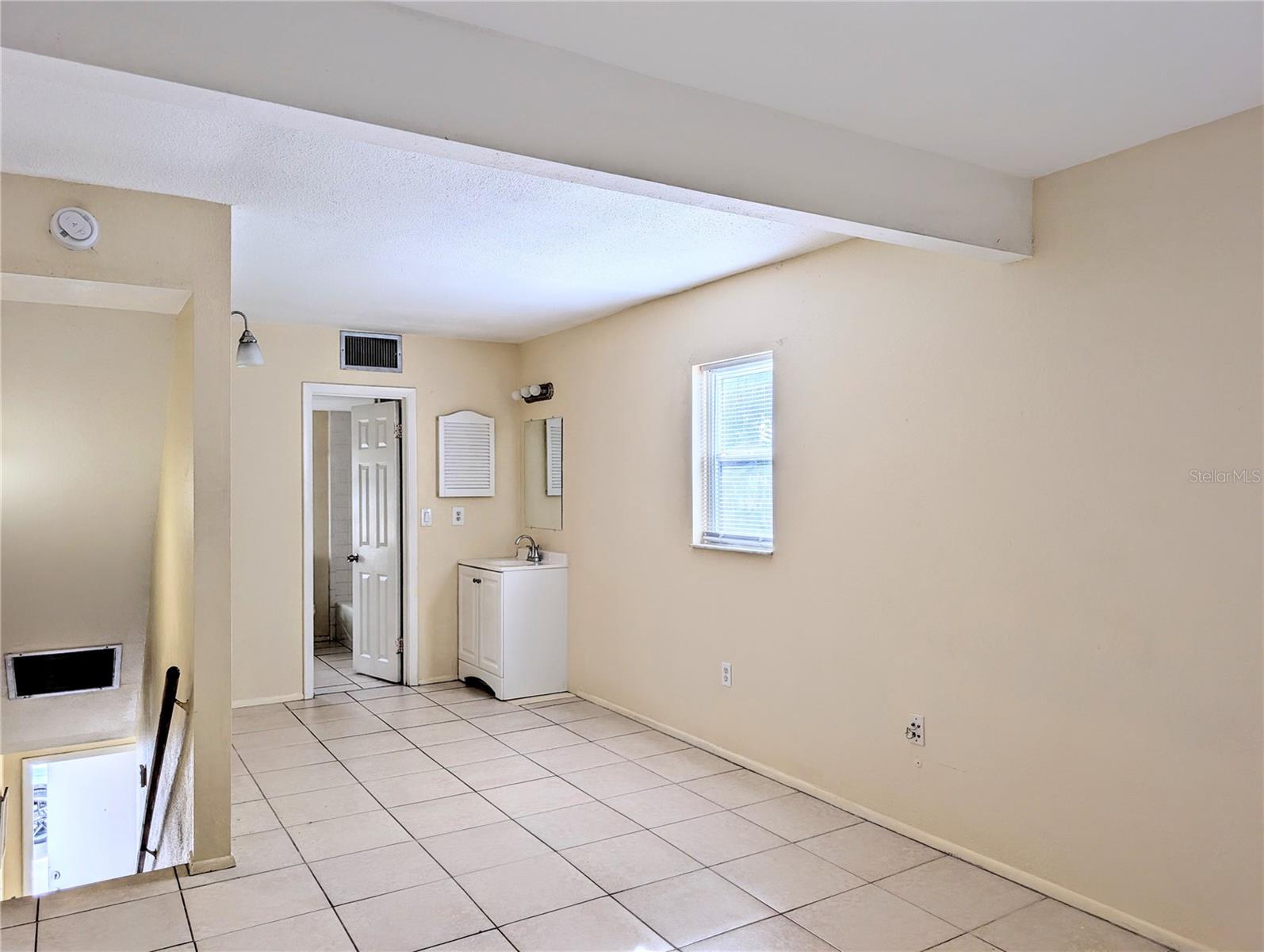 FAIRVIEW PARK - Residential Lease