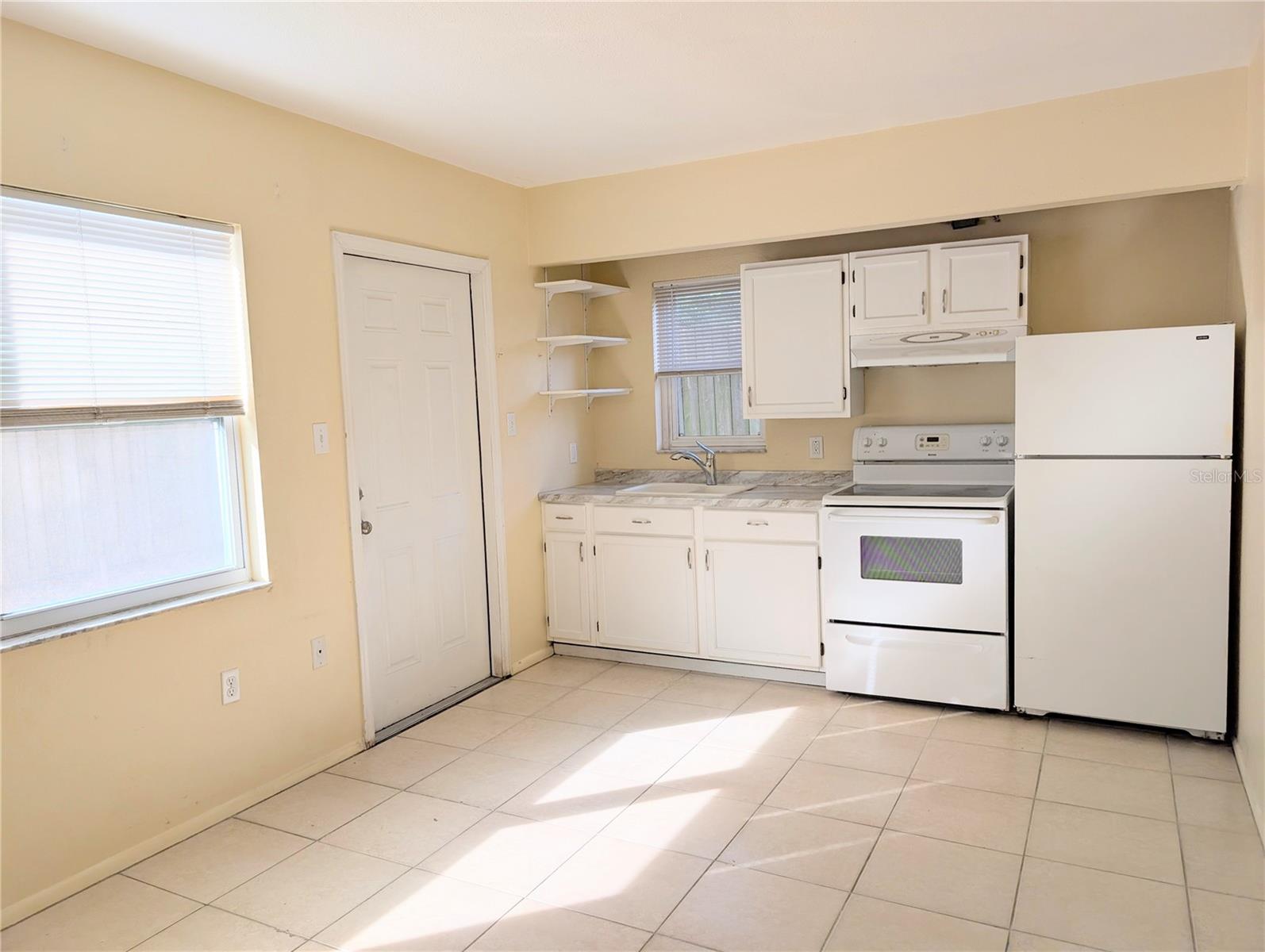 FAIRVIEW PARK - Residential Lease