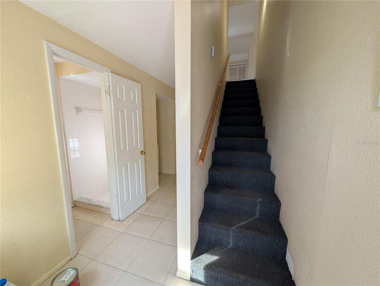 FAIRVIEW PARK - Residential Lease