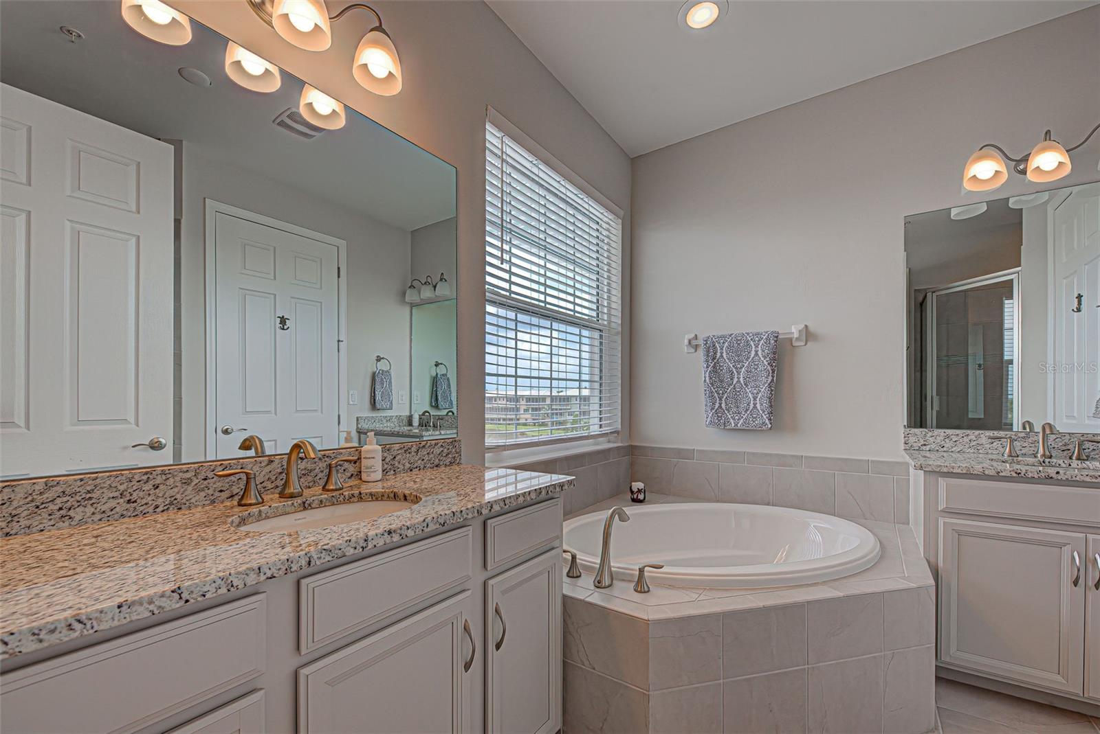 LANDINGS CORAL CRK - Residential Lease