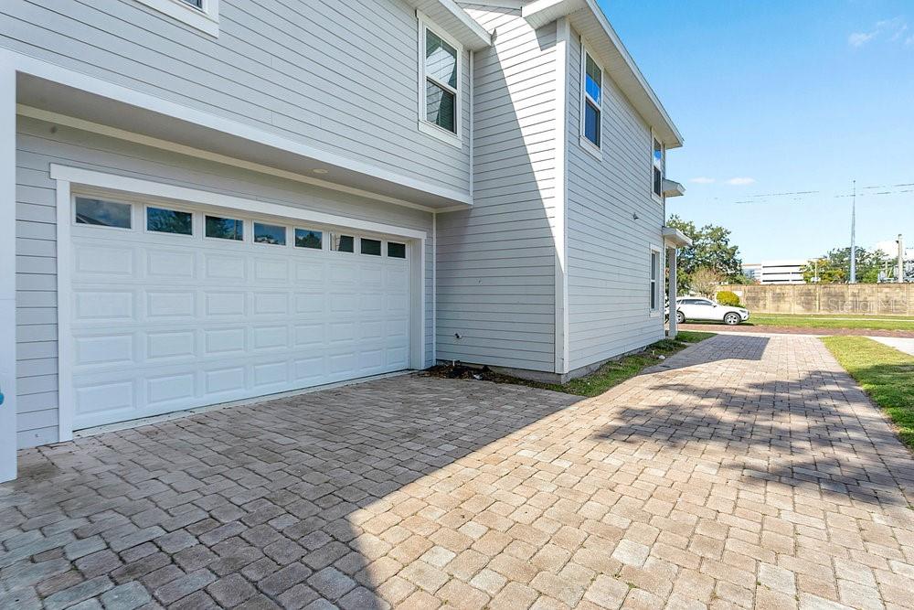 ILEXHURST SUB - Residential Lease