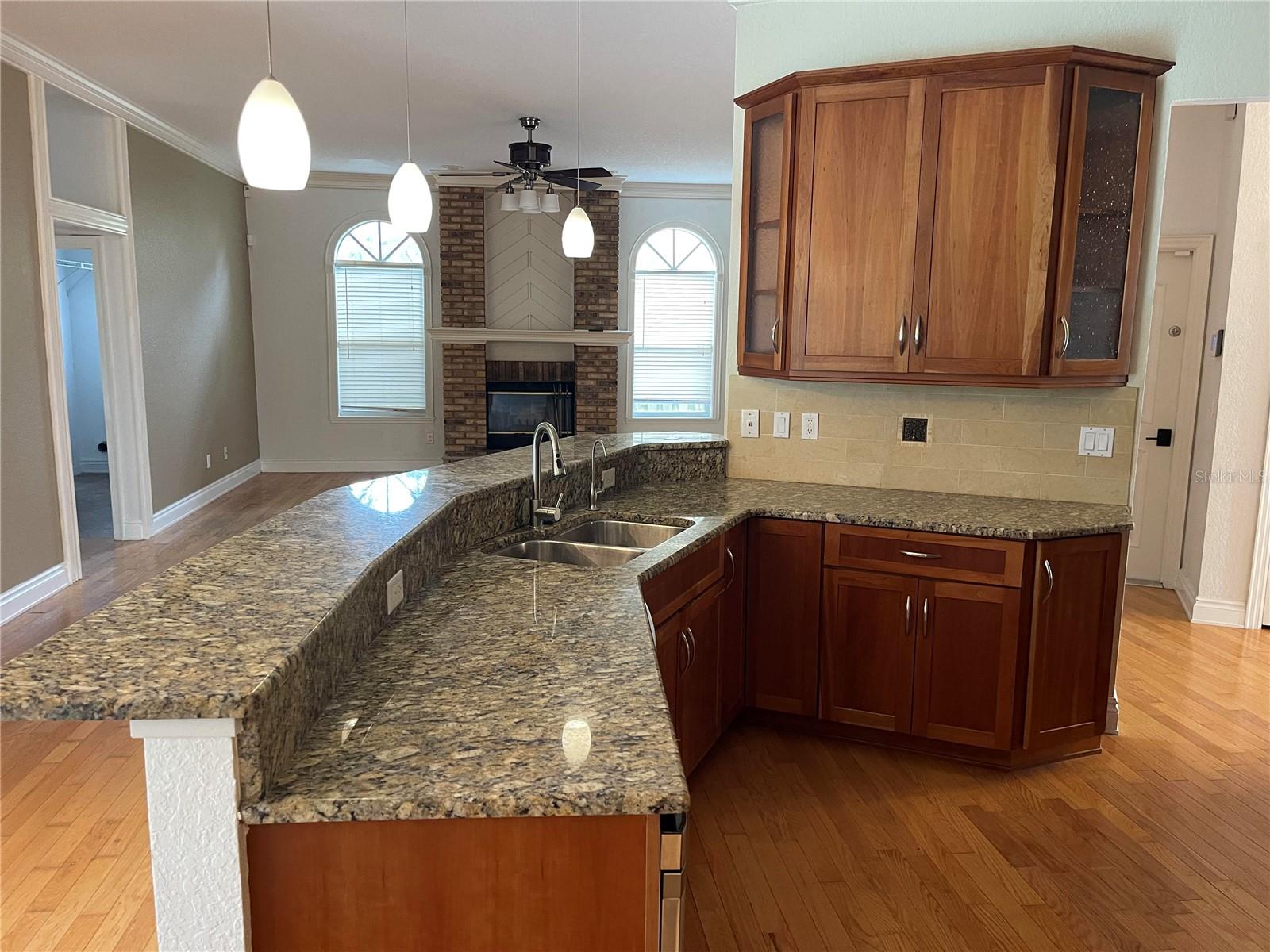 WATERFORD CROSSING PH I - Residential Lease