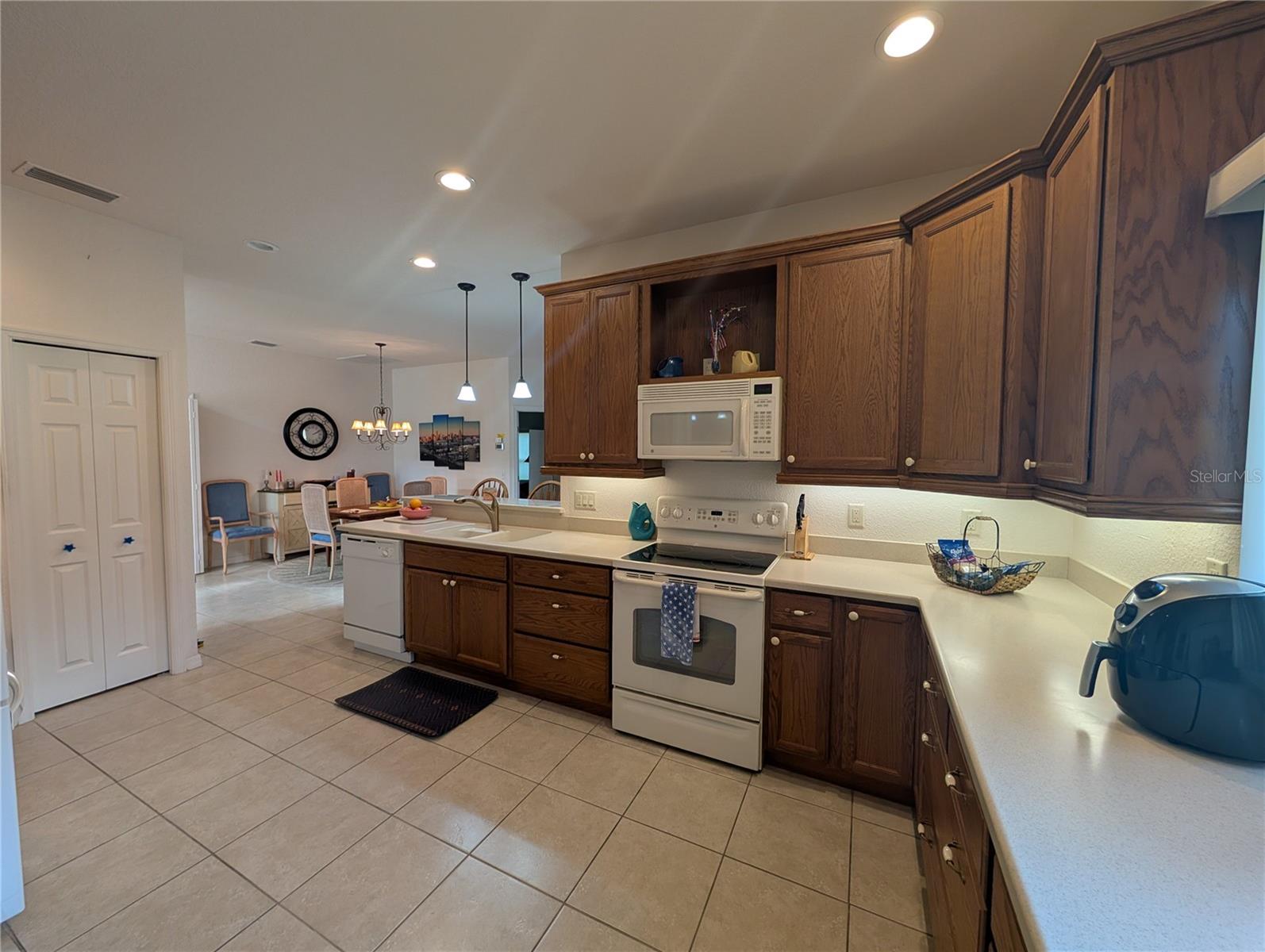 LAKE ASHTON GOLF CLUB PH III-A - Residential