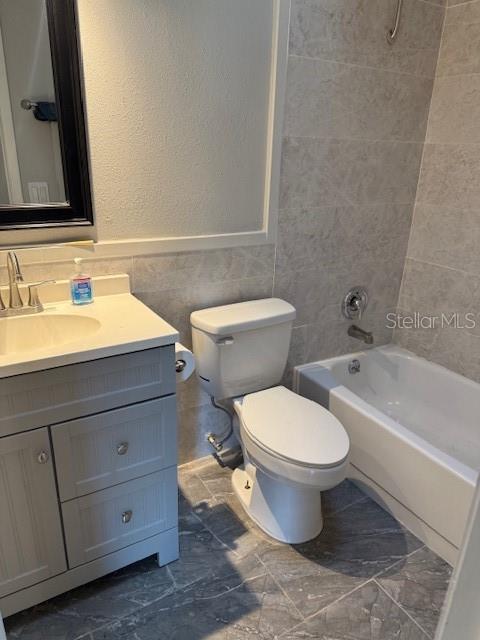 DELTONA LAKES UNIT 11 - Residential Lease