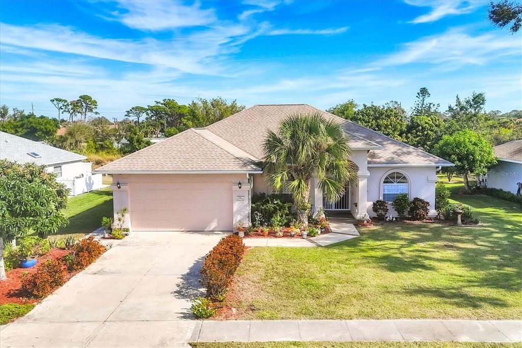 Photo of 306 Bayside Parkway, Nokomis, FL 34275 (MLS # A4671324)