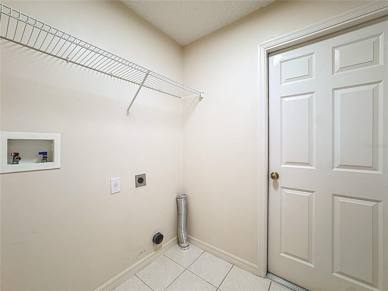 TANNER ROAD PH 04 47/26 - Residential