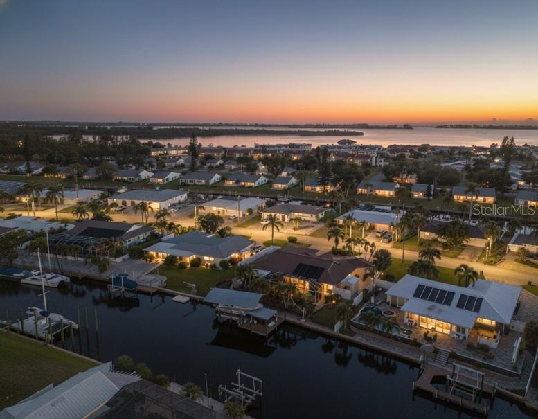 CORAL SHORES - Residential