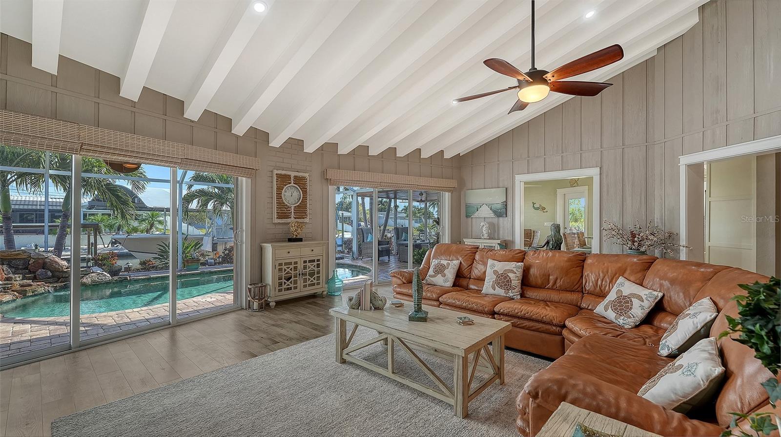 CORAL SHORES - Residential