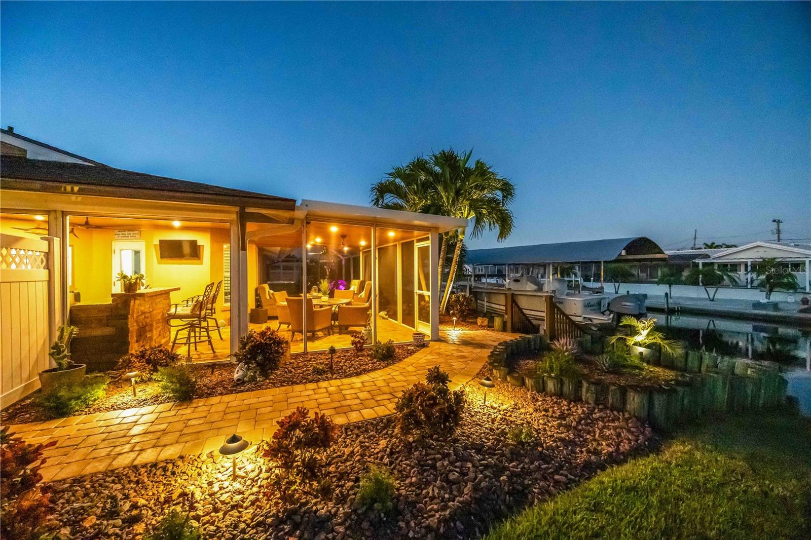 CORAL SHORES - Residential