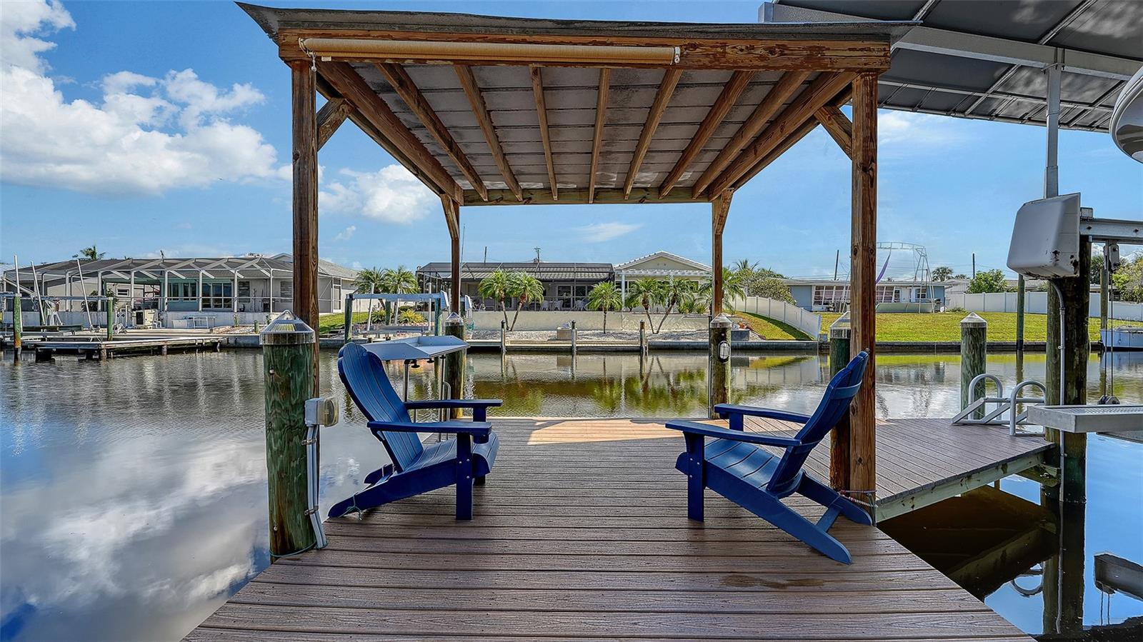 CORAL SHORES - Residential