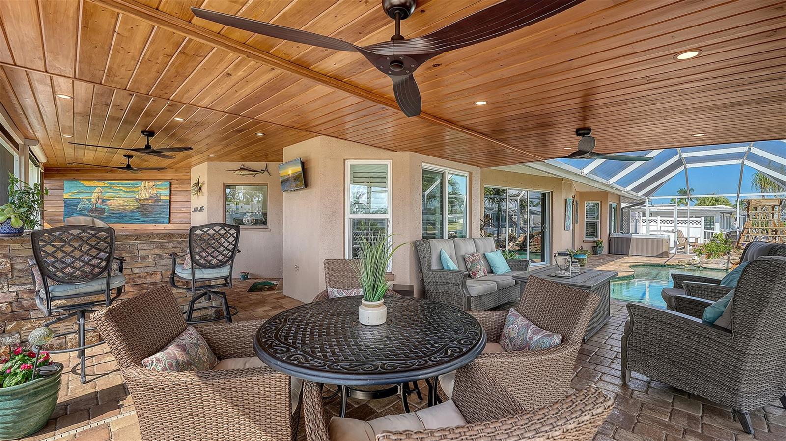 CORAL SHORES - Residential