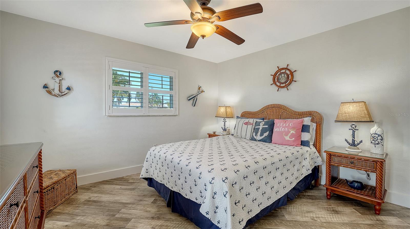 CORAL SHORES - Residential