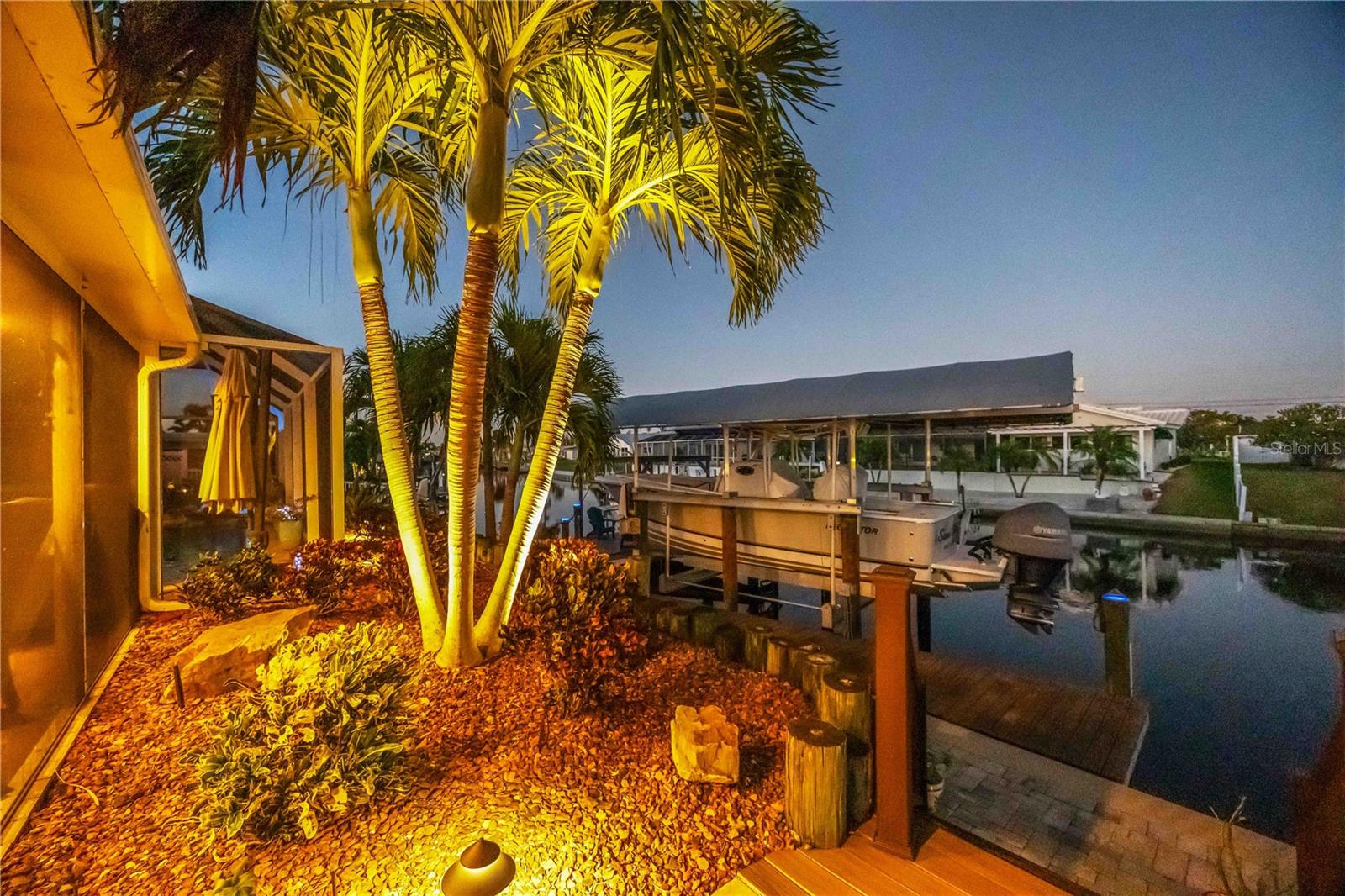 CORAL SHORES - Residential