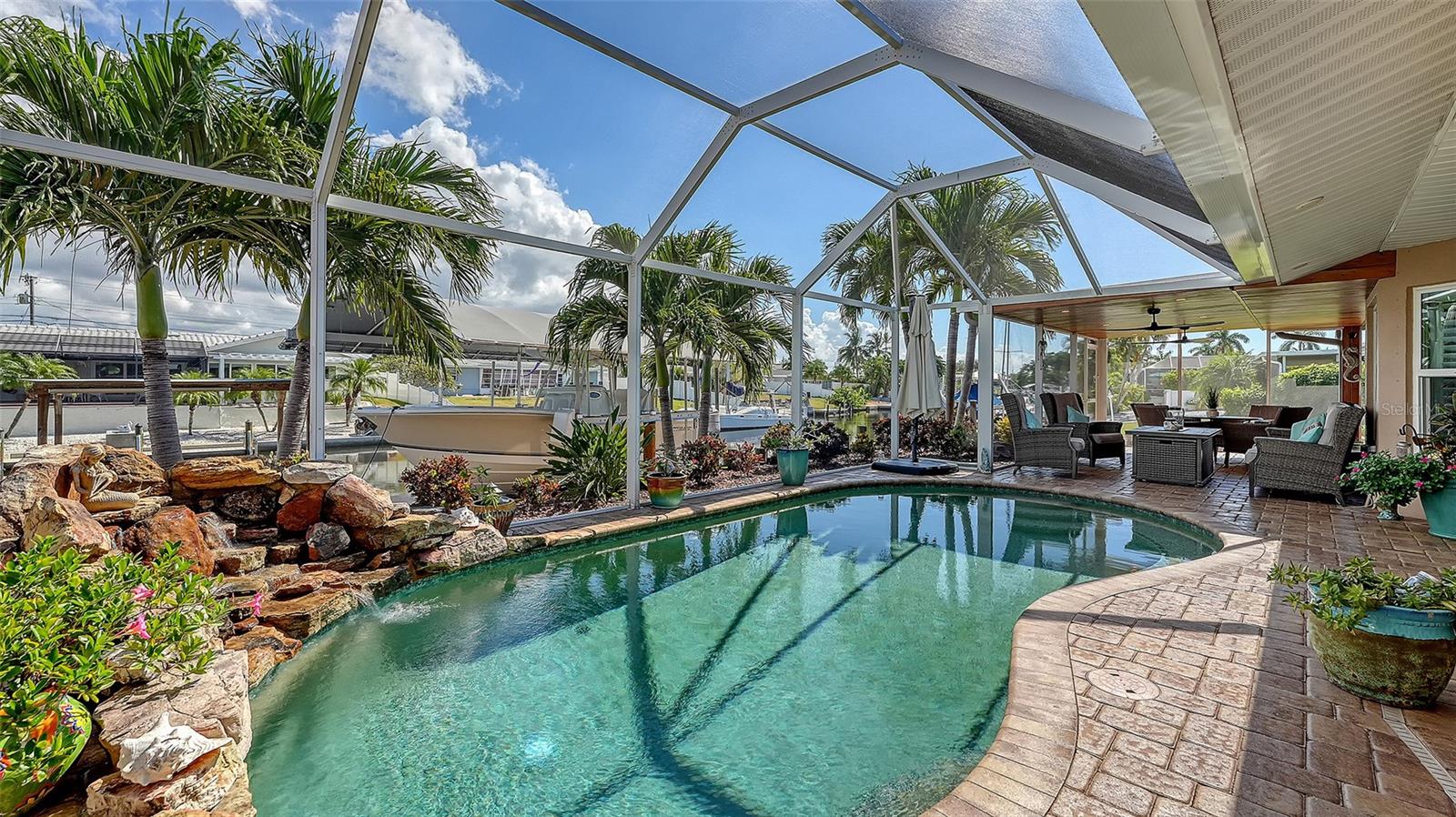 CORAL SHORES - Residential