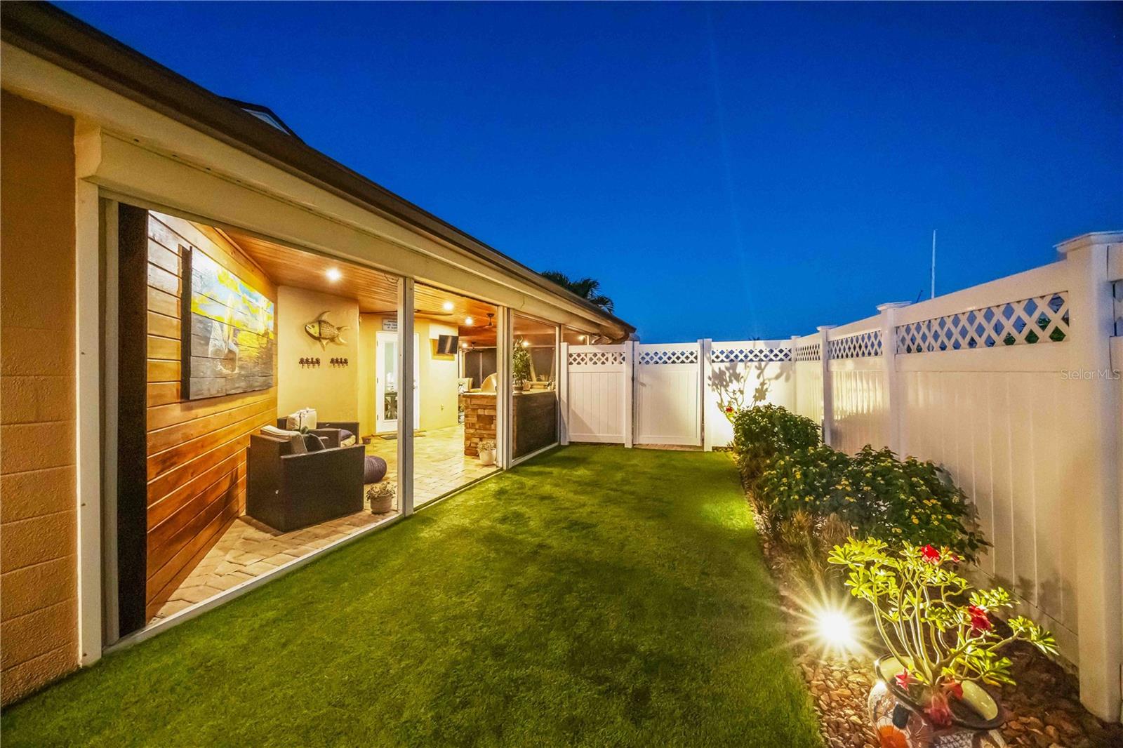 CORAL SHORES - Residential