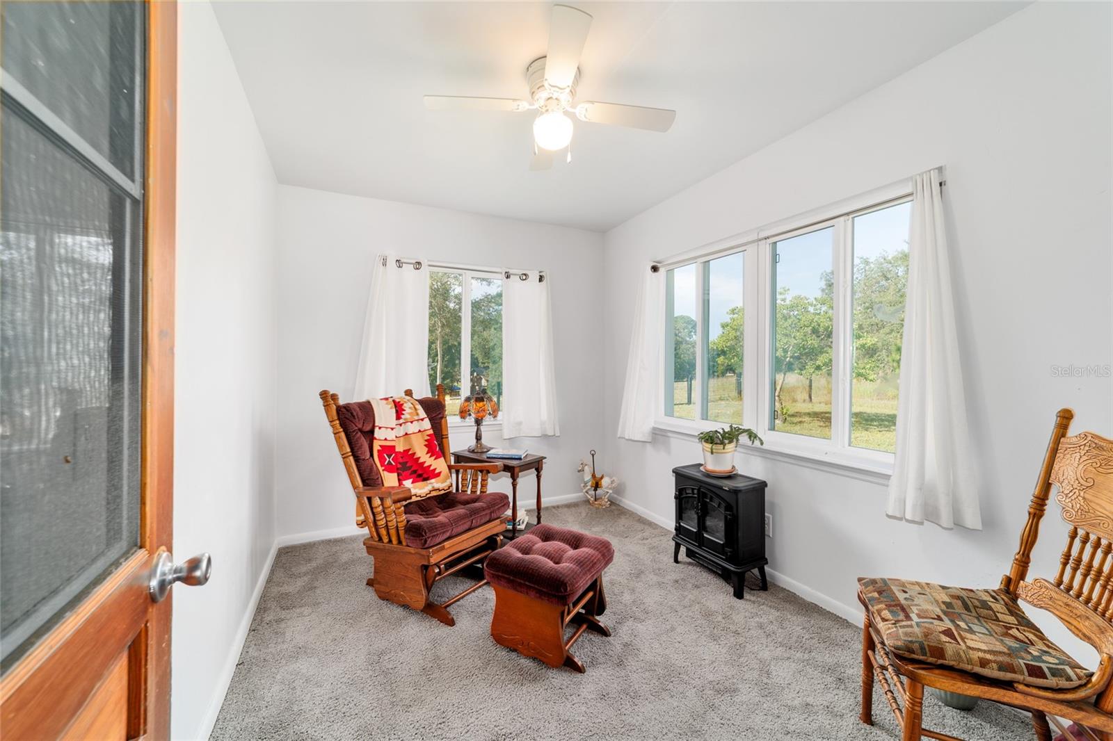 RAINBOW LAKES ESTATE - Residential