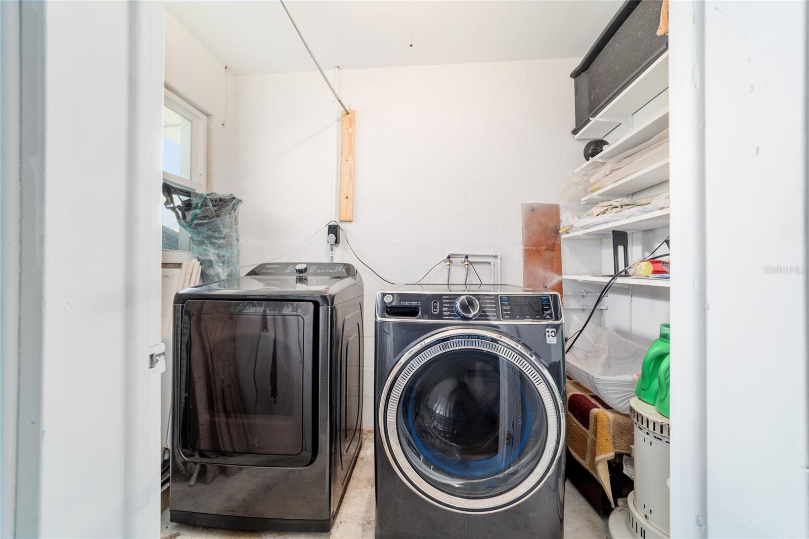 RAINBOW LAKES ESTATE - Residential