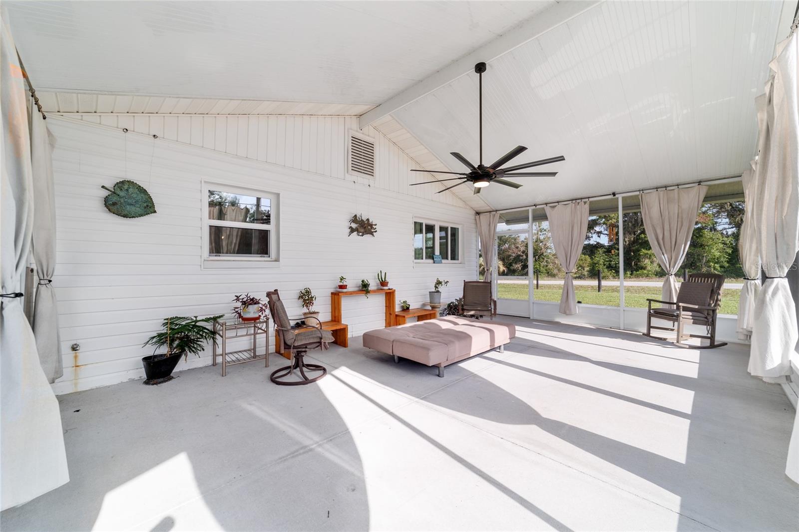 RAINBOW LAKES ESTATE - Residential