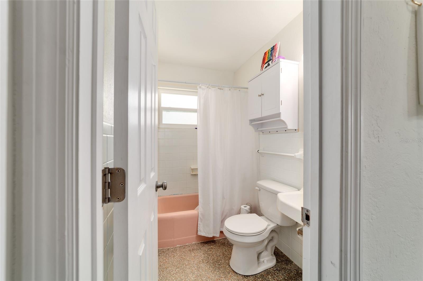 RAINBOW LAKES ESTATE - Residential