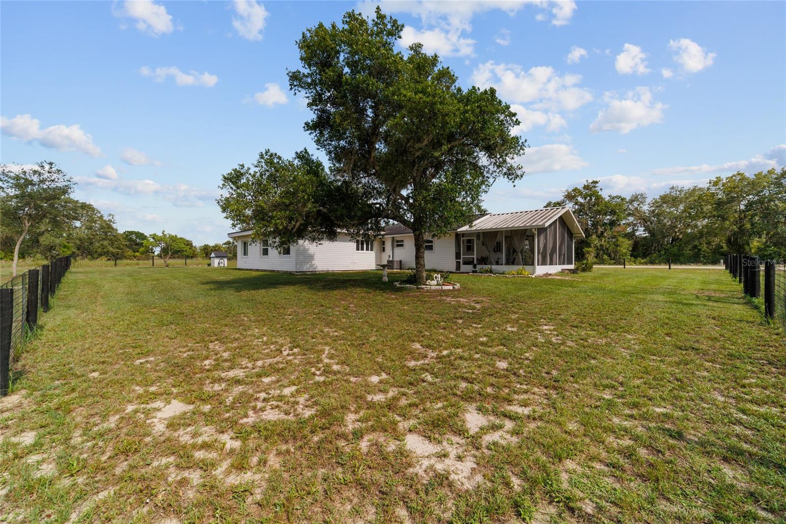 RAINBOW LAKES ESTATE - Residential