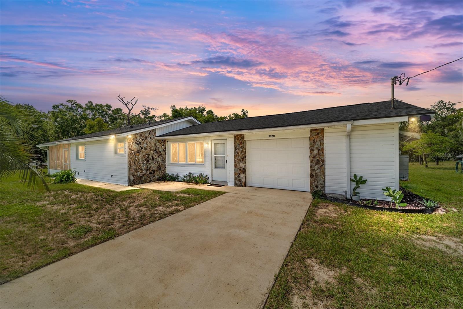 RAINBOW LAKES ESTATE - Residential