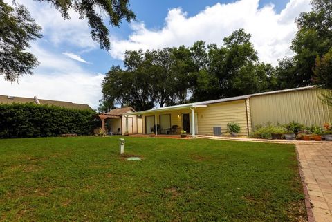 A home in LAKELAND