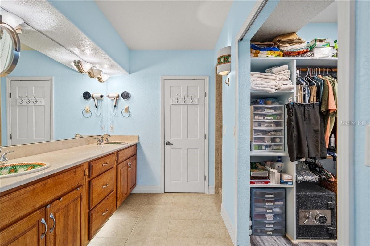 BEVERLY SHORES EAST - Residential