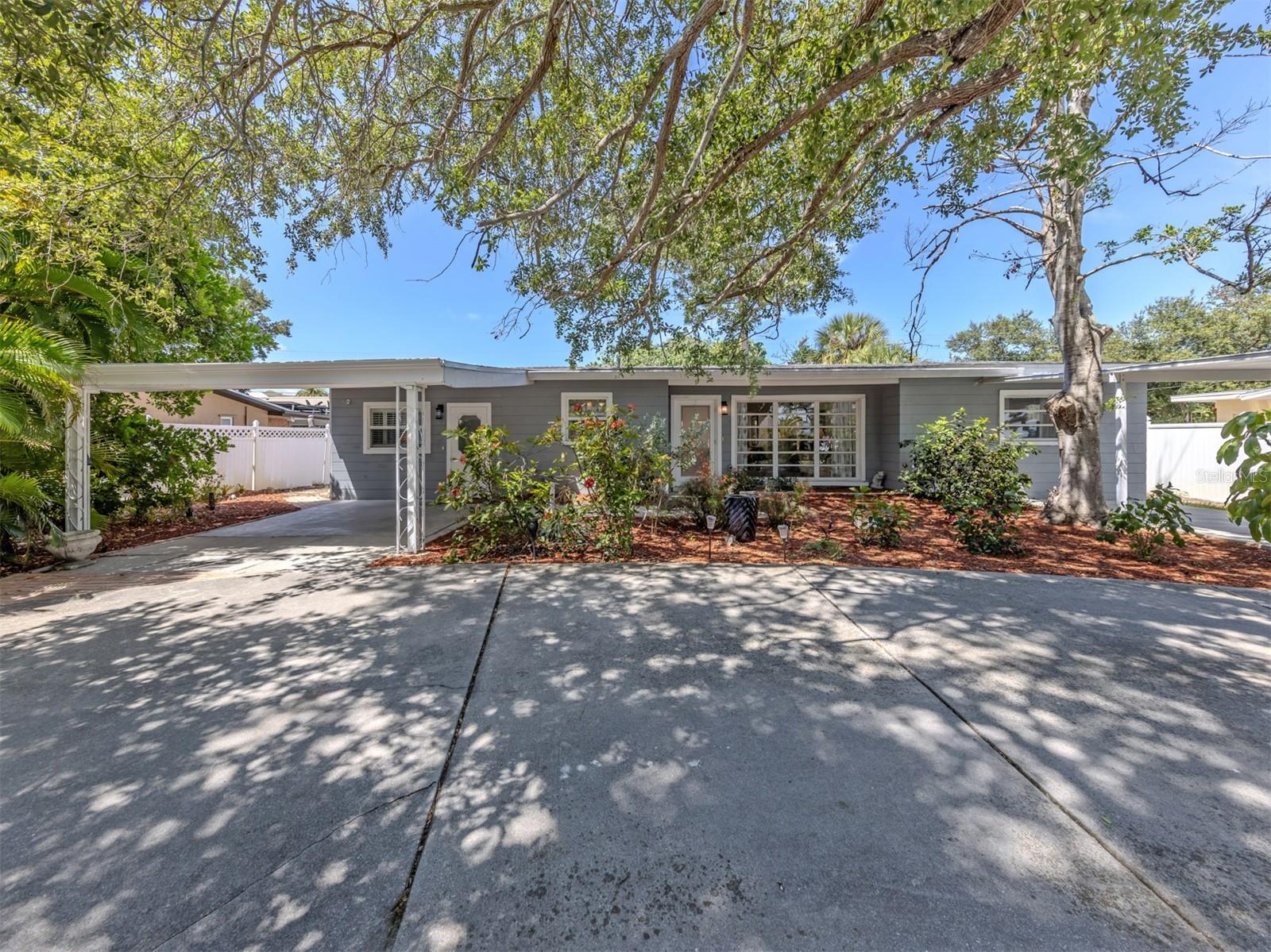 814 GUILD DRIVE