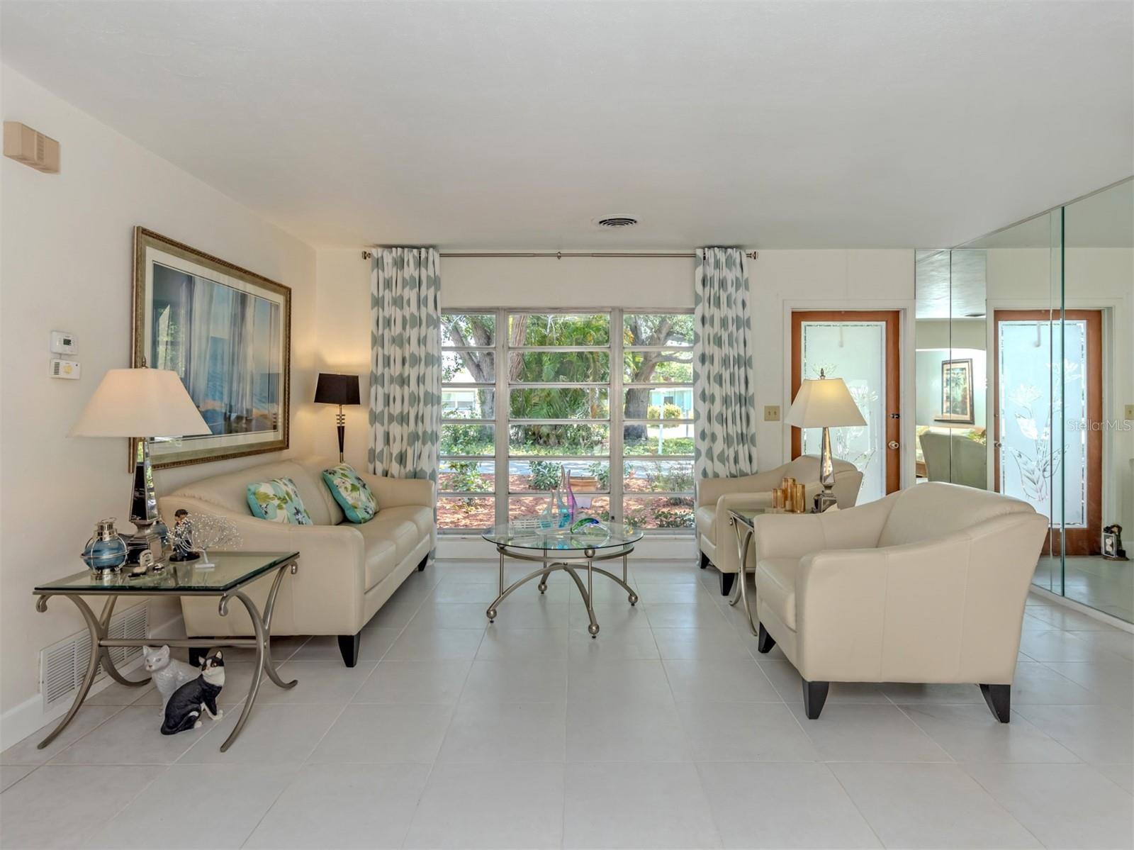 814 GUILD DRIVE